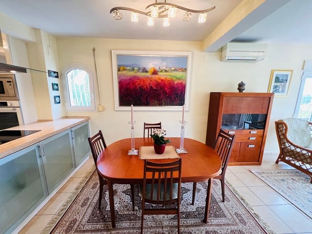 3 Zimmer Villa zu verkaufen in La Sella mit Pool - 475.000 € (Ref: 9378713)