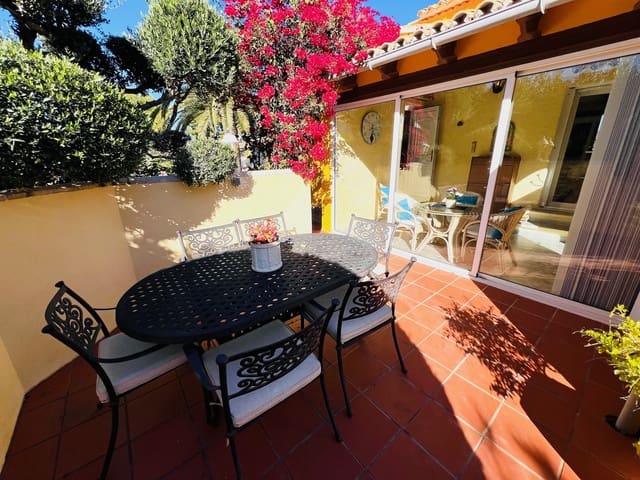 3 Zimmer Villa zu verkaufen in La Sella mit Pool - 475.000 € (Ref: 9378713)