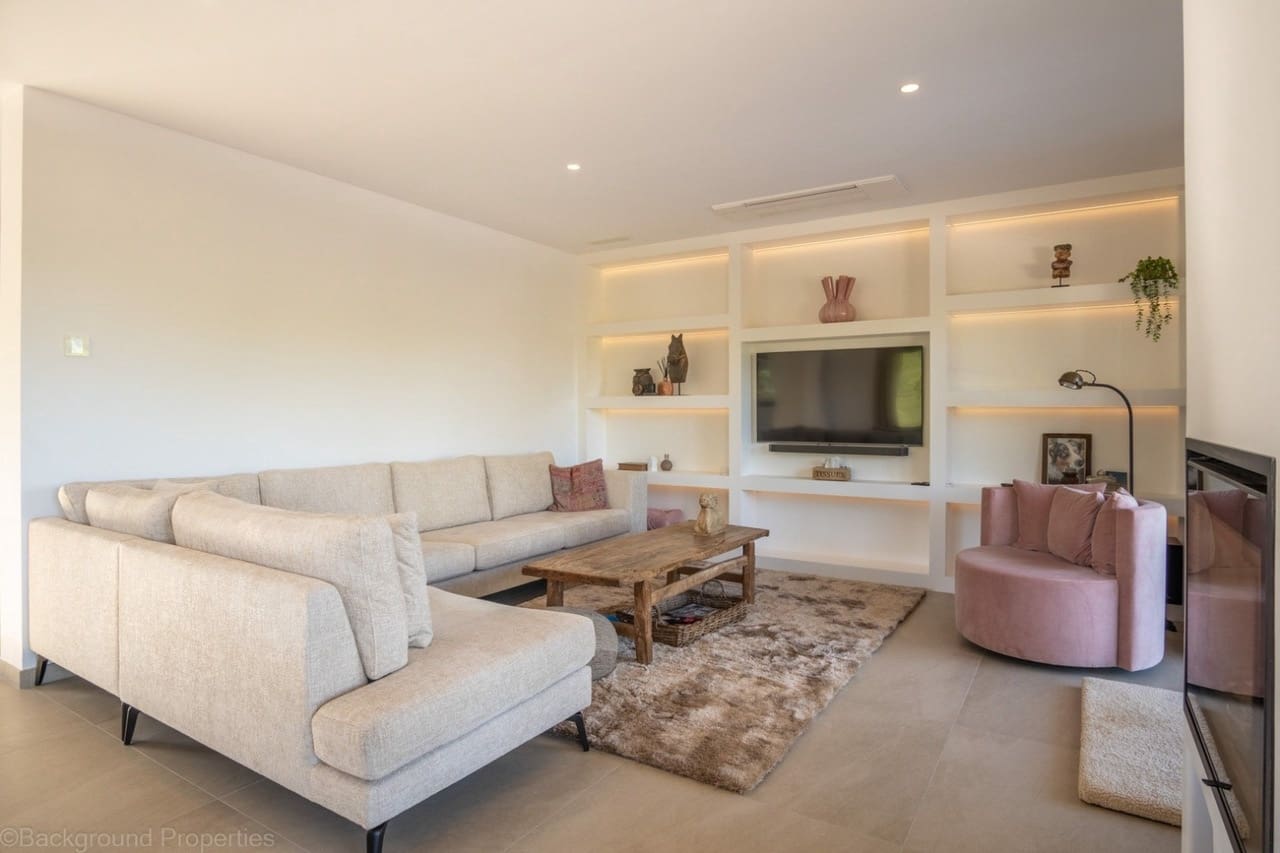 4 bedroom Finca/Country House for sale in Pedreguer with pool - € 1,450,000 (Ref: 9415400)