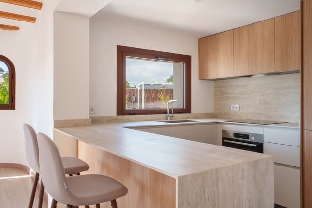 6 chambre Villa/Maison à vendre à Centro ciudad, Javea / Xàbia avec piscine - 1 695 000 € (Ref: 9421839)