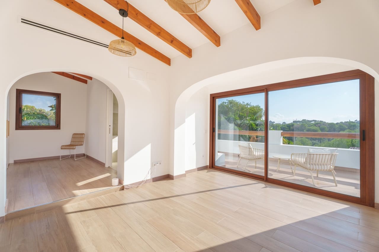 6 bedroom Villa for sale in Javea / Xabia with pool - € 1,695,000 (Ref: 9421839)