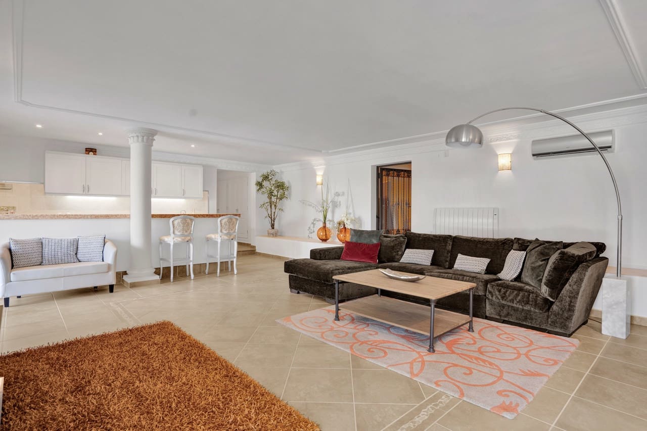 Chalet de 6 habitaciones en Dénia en venta con piscina - 1.290.000 € (Ref: 9426864)