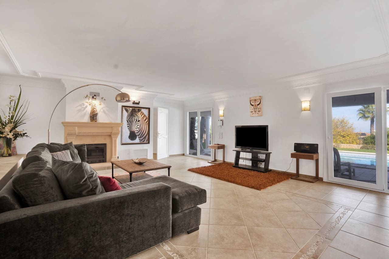 Chalet de 6 habitaciones en Dénia en venta con piscina - 1.290.000 € (Ref: 9426864)