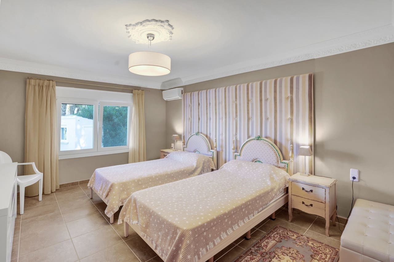 Chalet de 6 habitaciones en Dénia en venta con piscina - 1.290.000 € (Ref: 9426864)