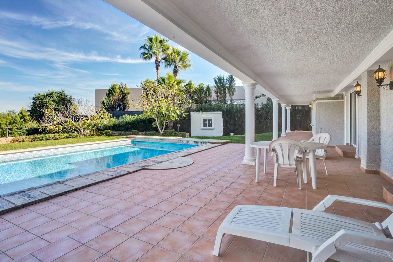 Chalet de 6 habitaciones en Dénia en venta con piscina - 1.290.000 € (Ref: 9426864)