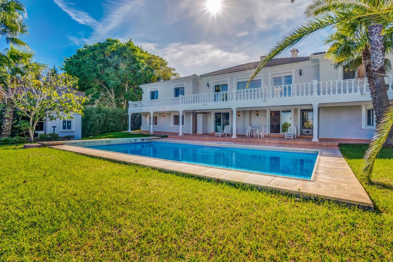 Chalet de 6 habitaciones en Dénia en venta con piscina - 1.290.000 € (Ref: 9426864)