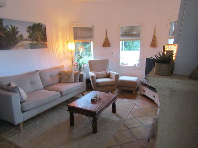 3 Zimmer Villa zu verkaufen in Orba mit Pool - 385.000 € (Ref: 9475517)