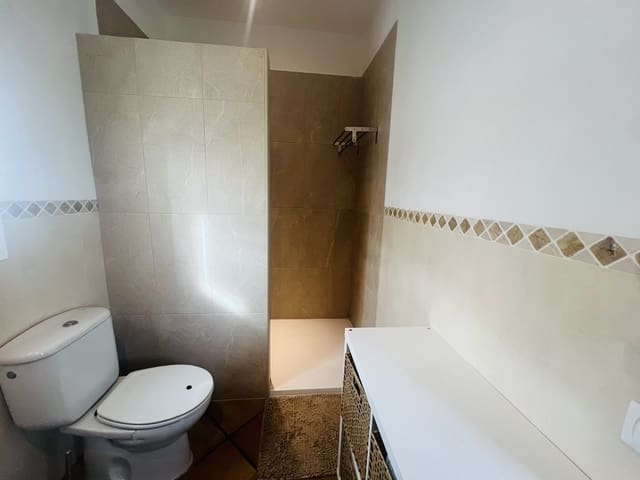 3 Zimmer Villa zu verkaufen in Orba mit Pool - 385.000 € (Ref: 9475517)