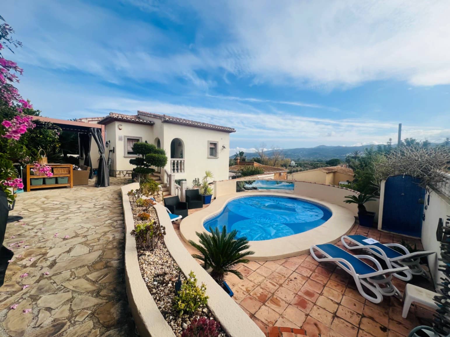 3 bedroom Villa for sale in Tormos with pool - € 385,000 (Ref: 9475517)