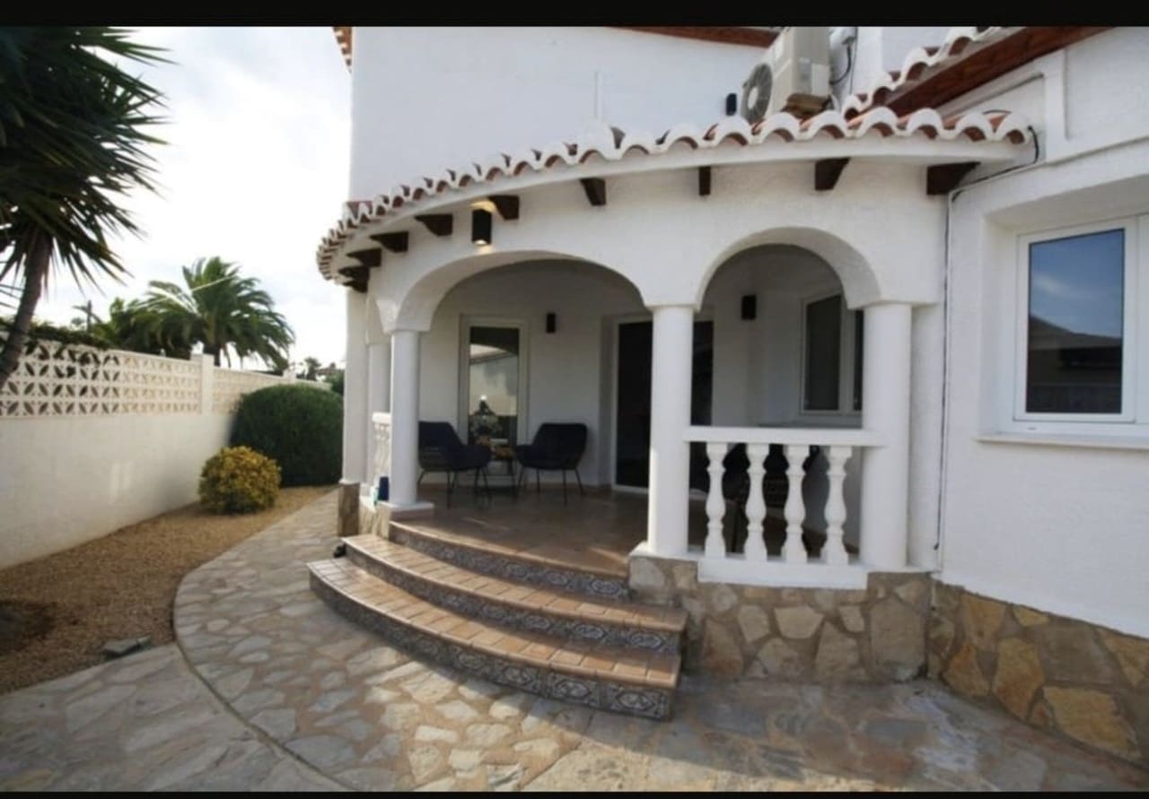 3 makuuhuone Huvila myytävänä paikassa Els Poblets mukana uima-altaan - 495 000 € (Ref: 9494265)