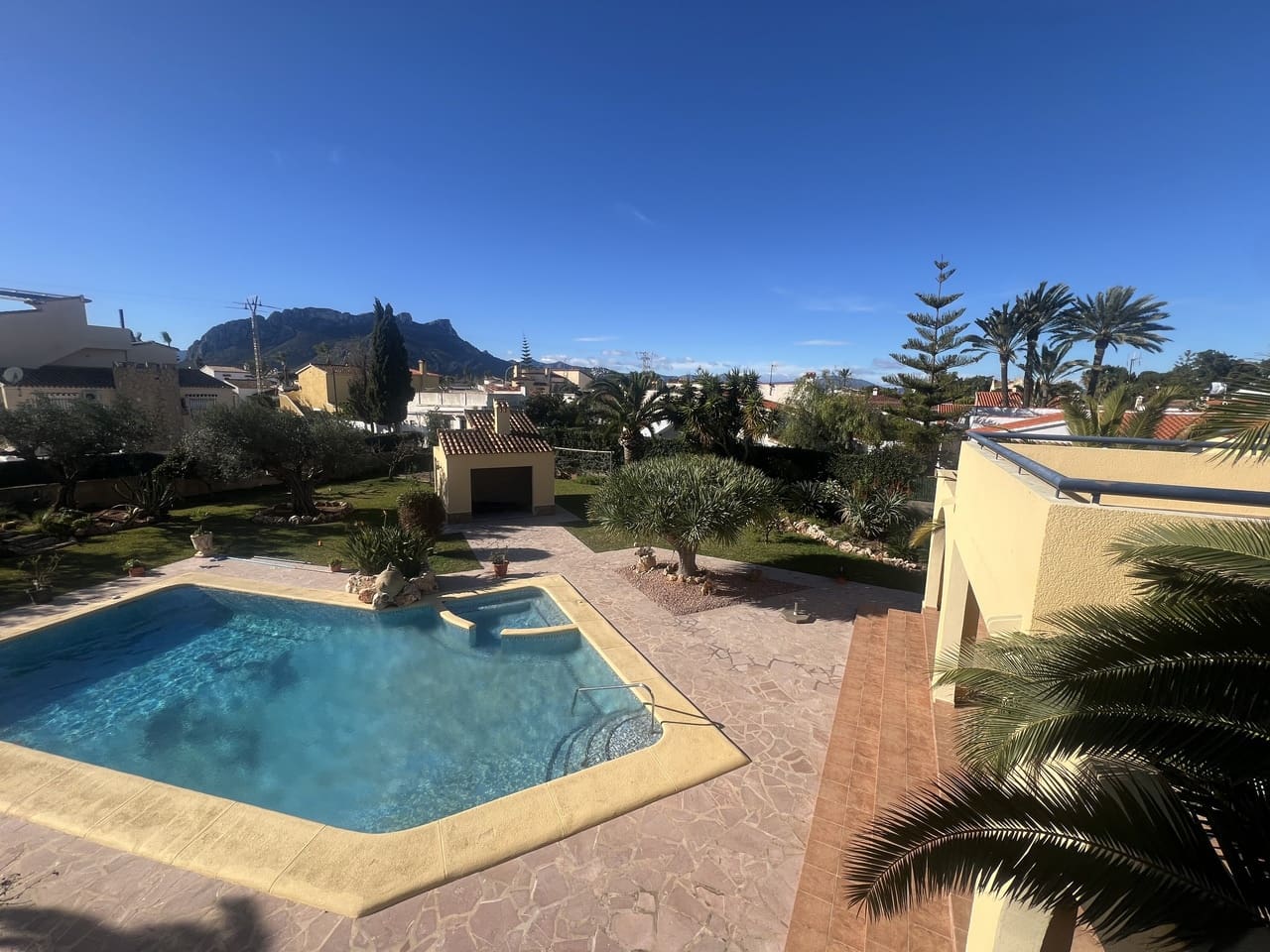 3 makuuhuone Huvila myytävänä paikassa Els Poblets mukana uima-altaan - 848 000 € (Ref: 9537190)