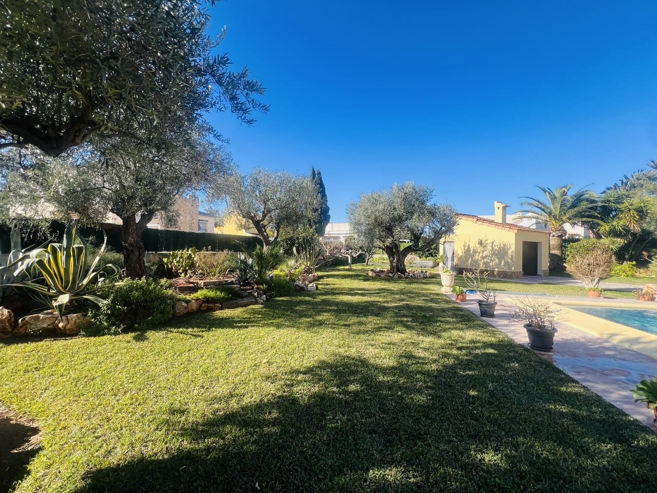 3 makuuhuone Huvila myytävänä paikassa Els Poblets mukana uima-altaan - 848 000 € (Ref: 9537190)