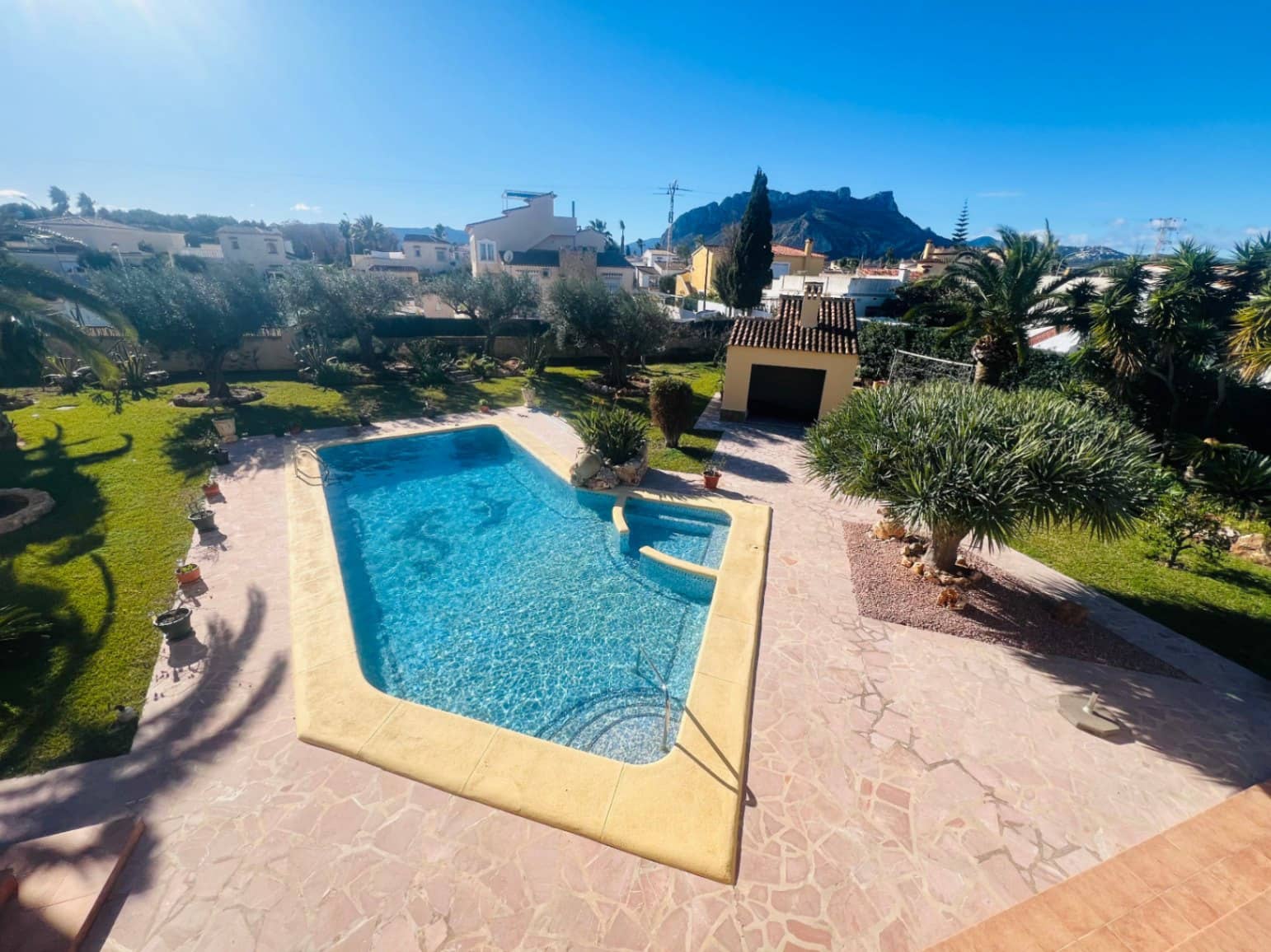 3 bedroom Villa for sale in Denia with pool - € 848,000 (Ref: 9537190)