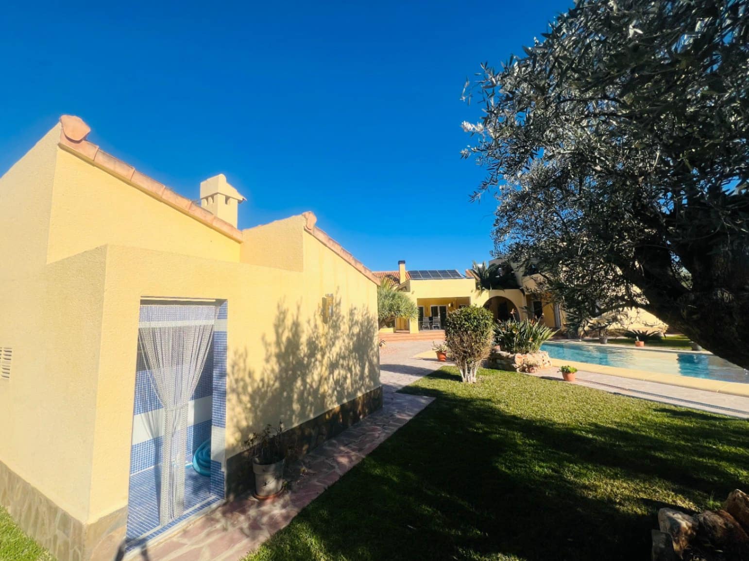 3 bedroom Villa for sale in Denia with pool - € 848,000 (Ref: 9537190)