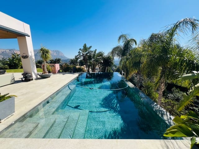 3 Zimmer Villa zu verkaufen in La Sella mit Pool - 1.195.000 € (Ref: 9640580)