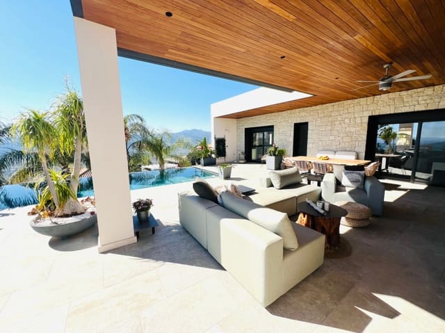 3 Zimmer Villa zu verkaufen in La Sella mit Pool - 1.195.000 € (Ref: 9640580)