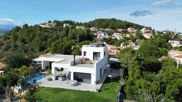 3 Zimmer Villa zu verkaufen in La Sella mit Pool - 1.195.000 € (Ref: 9640580)