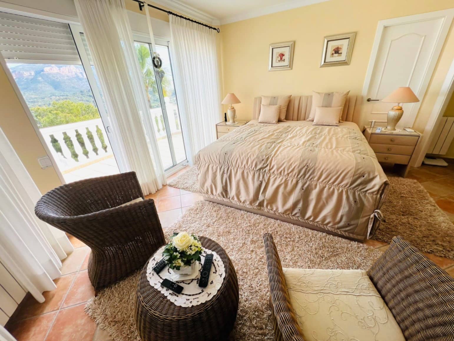 4 makuuhuone Huvila myytävänä paikassa La Sella mukana uima-altaan - 895 000 € (Ref: 9687624)