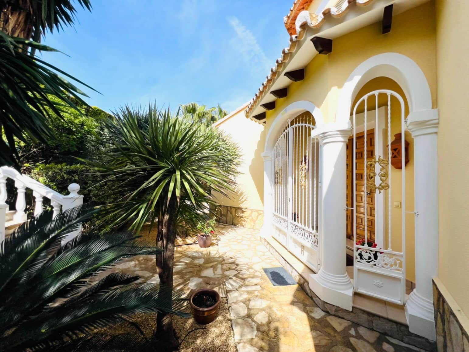 4 makuuhuone Huvila myytävänä paikassa La Sella mukana uima-altaan - 895 000 € (Ref: 9687624)