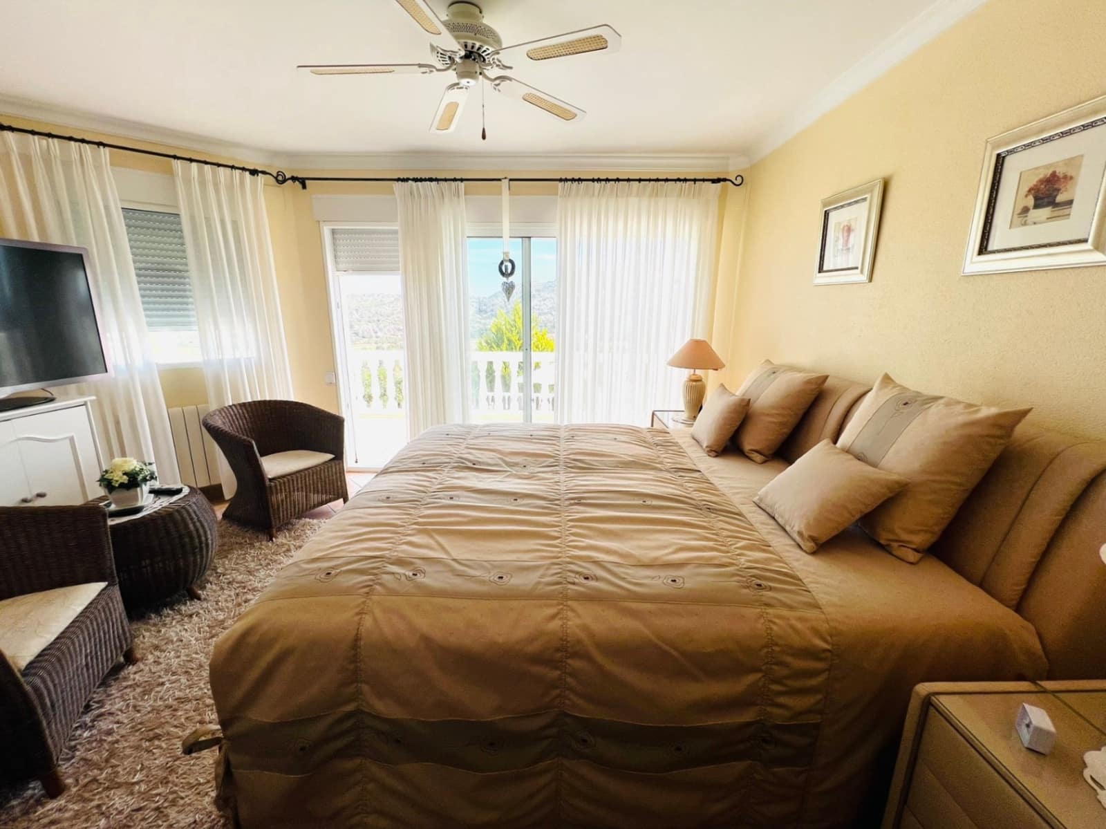 4 makuuhuone Huvila myytävänä paikassa La Sella mukana uima-altaan - 895 000 € (Ref: 9687624)