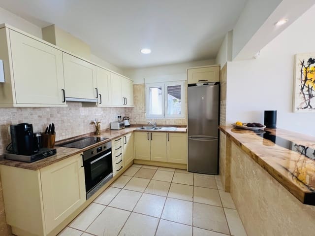 3 Zimmer Villa zu verkaufen in La Sella mit Garage - 795.000 € (Ref: 9720571)