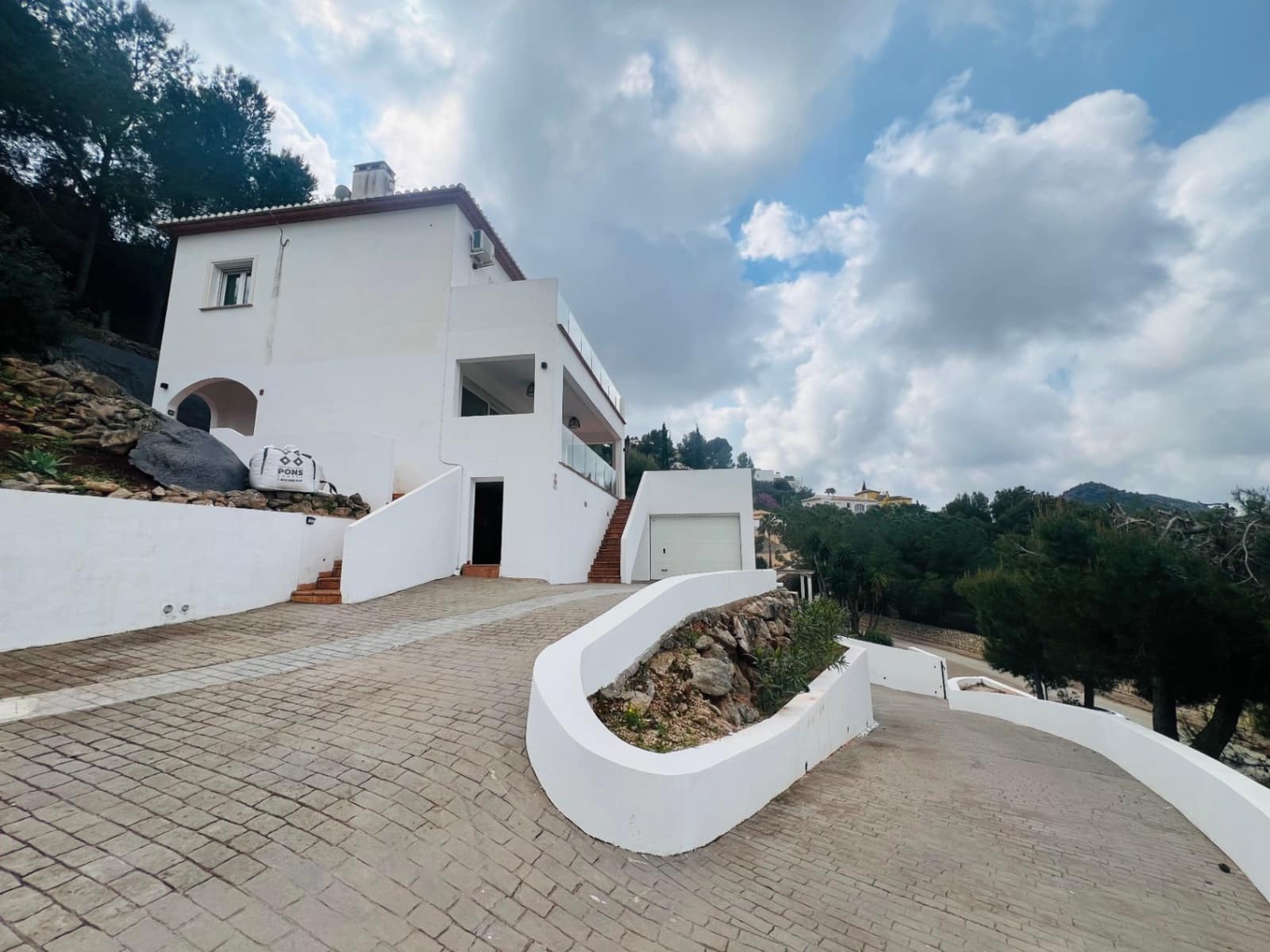3 Zimmer Villa zu verkaufen in La Sella mit Garage - 795.000 € (Ref: 9720571)
