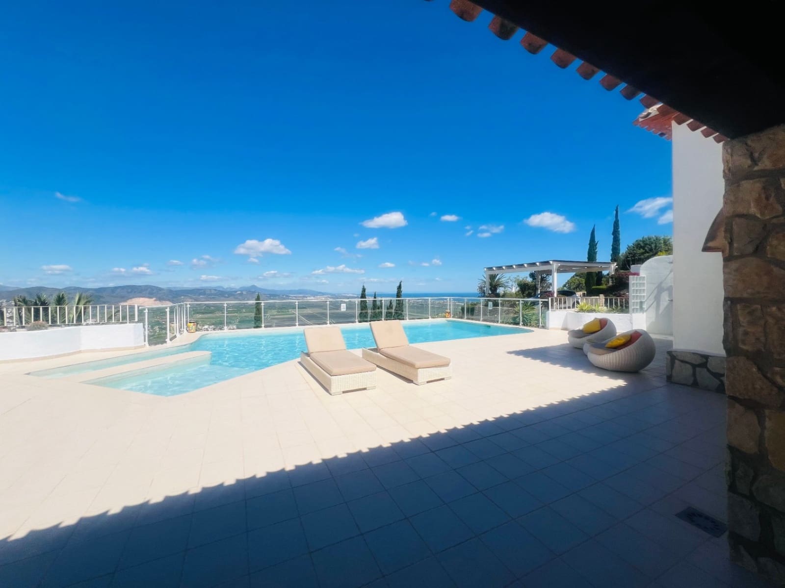 4 bedroom Villa for sale in Denia with pool garage - € 850,000 (Ref: 9841151)