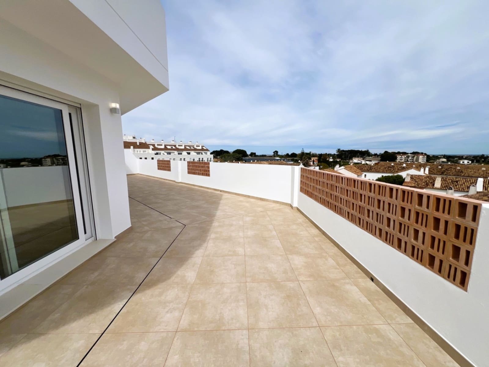 2 bedroom Penthouse for rent in La Xara with pool garage - € 1,450 (Ref: 9841415)
