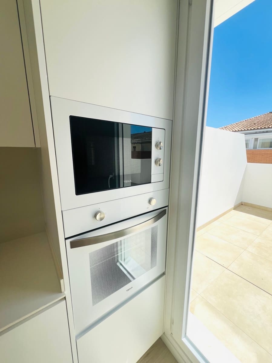 2 bedroom Penthouse for rent in La Xara with garage - € 1,300 (Ref: 9860820)