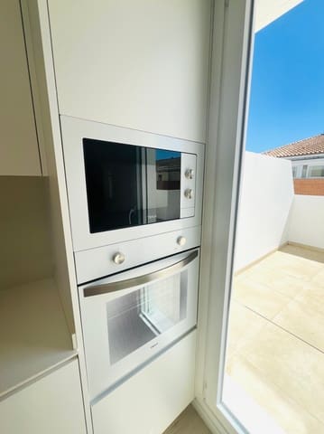 2 soveværelse Penthouse til leje i La Xara, Dénia med garage - € 1.300 (Ref: 9860820)