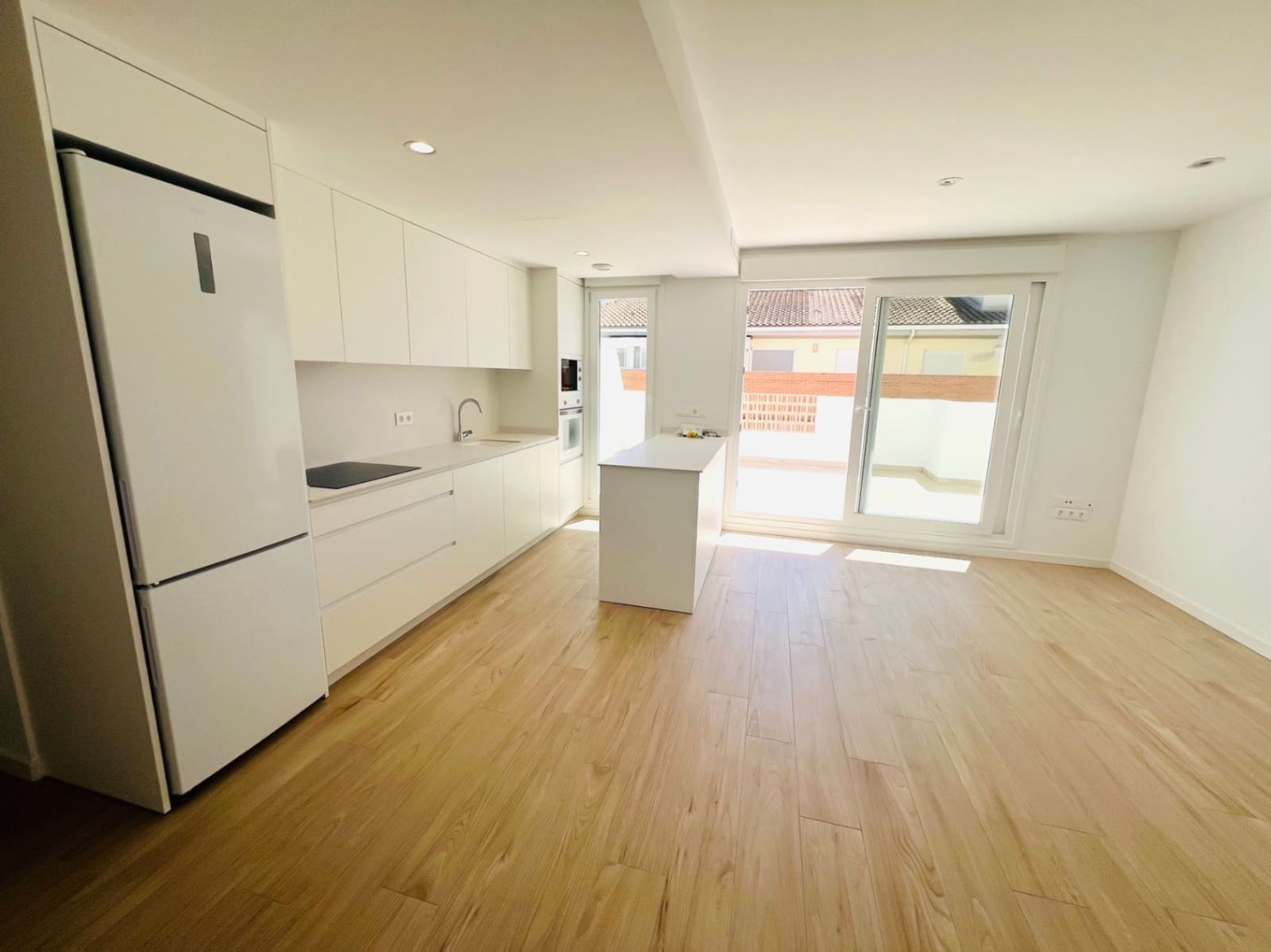 2 bedroom Penthouse for rent in La Xara with garage - € 1,300 (Ref: 9860820)