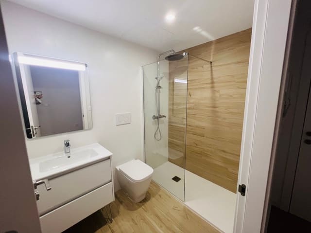 2 quarto Penthouse para venda em La Xara, Dénia com piscina garagem - 295 000 € (Ref: 9860820)