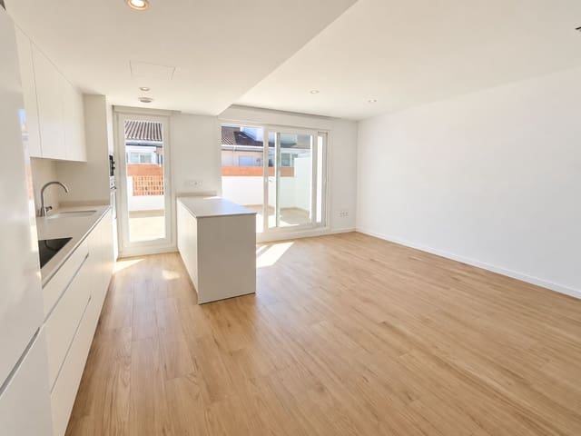 2 quarto Penthouse para venda em La Xara, Dénia com piscina garagem - 295 000 € (Ref: 9860820)
