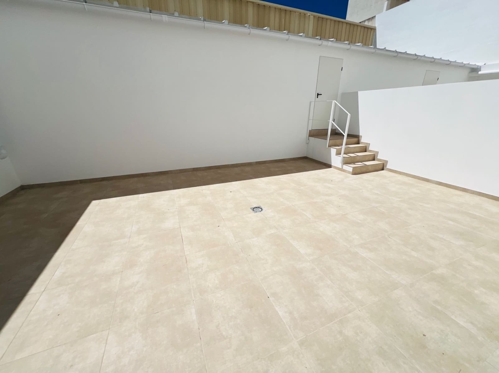Appartement de 2 chambres à louer à La Xara avec piscine garage - 1 200 € (Ref: 9862459)