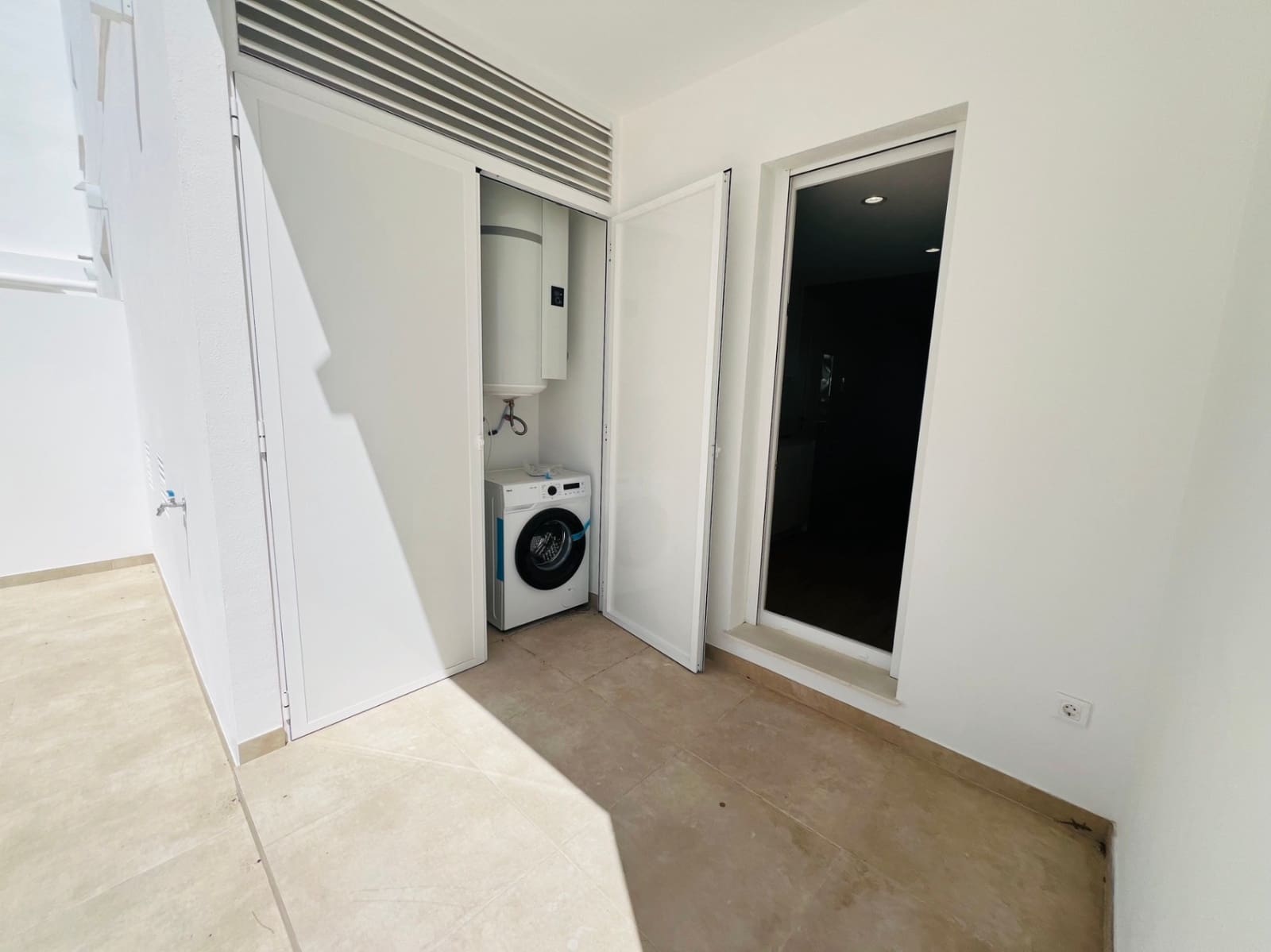 Appartement de 2 chambres à louer à La Xara avec piscine garage - 1 200 € (Ref: 9862459)