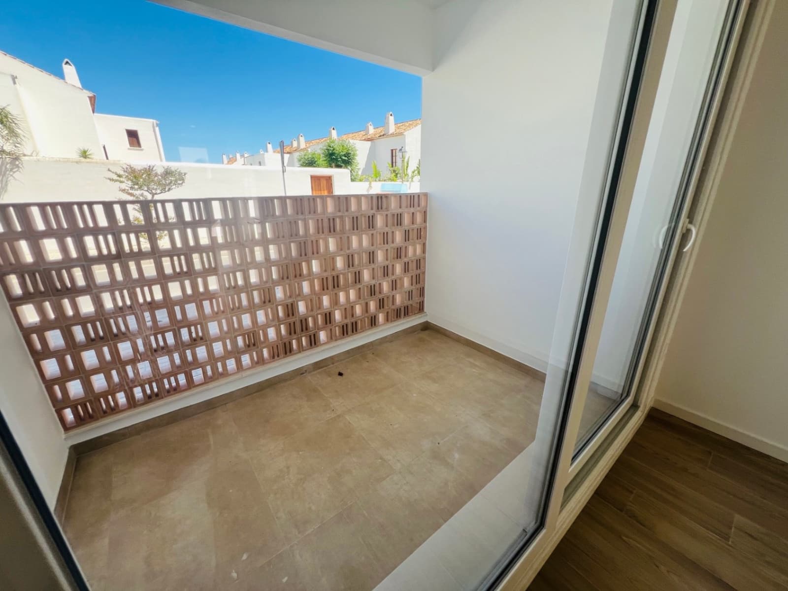 Appartement de 2 chambres à louer à La Xara avec piscine garage - 1 200 € (Ref: 9862459)