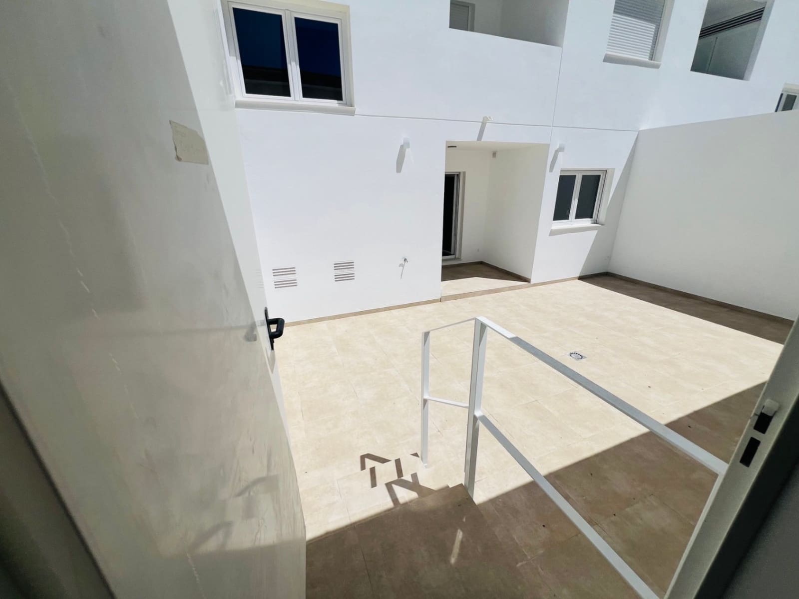 Appartement de 2 chambres à louer à La Xara avec piscine garage - 1 200 € (Ref: 9862459)