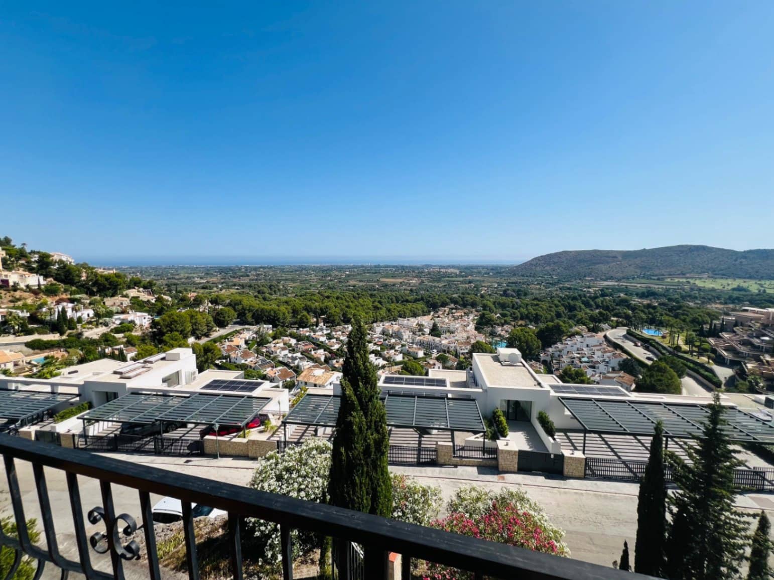 4 soveværelse Villa til salg i La Sella med swimmingpool garage - € 395.000 (Ref: 9946021)