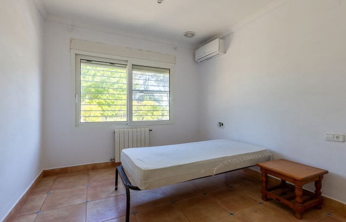 5 bedroom Finca/Country House for rent in Pedreguer with pool garage - € 3,500 (Ref: 9973812)