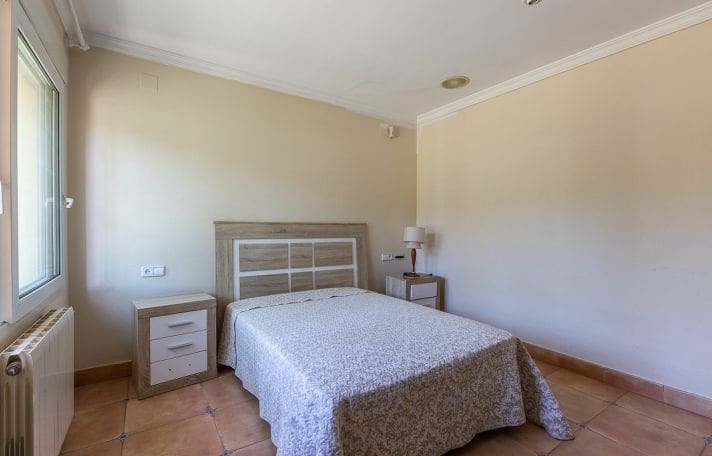 5 bedroom Finca/Country House for rent in Pedreguer with pool garage - € 3,500 (Ref: 9973812)