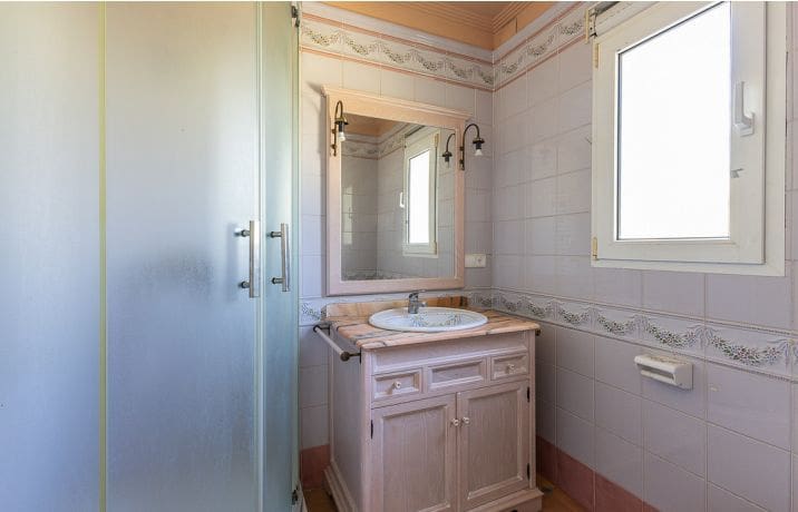 5 bedroom Finca/Country House for rent in Pedreguer with pool garage - € 3,500 (Ref: 9973812)