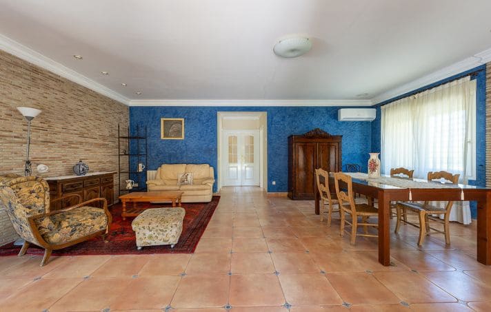 5 bedroom Finca/Country House for rent in Pedreguer with pool garage - € 3,500 (Ref: 9973812)