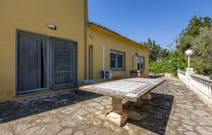 5 bedroom Finca/Country House for rent in Pedreguer with pool garage - € 3,500 (Ref: 9973812)