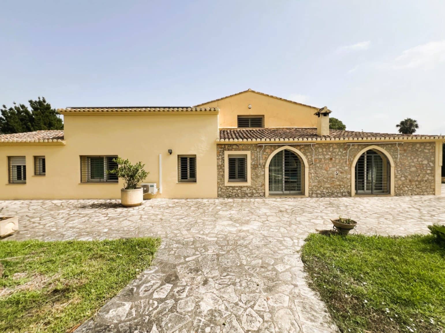 Finca/Maison de Campagne de 5 chambres à louer à Pedreguer avec piscine garage - 3 500 € (Ref: 9973812)