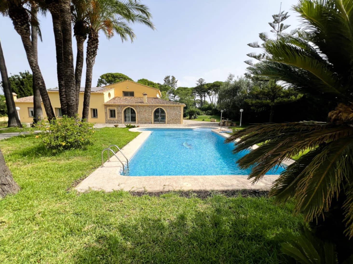Finca/Maison de Campagne de 5 chambres à louer à Pedreguer avec piscine garage - 3 500 € (Ref: 9973812)