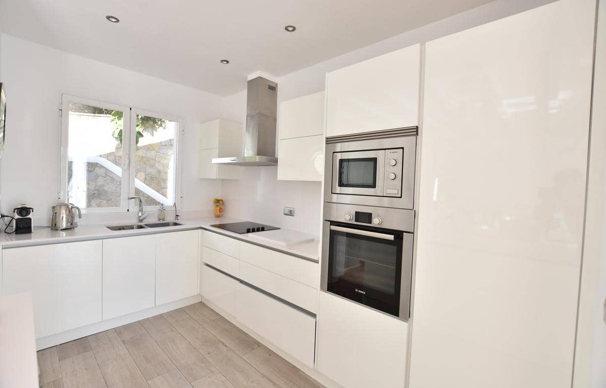 4 bedroom Villa for sale in Costa d'en Blanes with pool garage - € 1,895,000 (Ref: 9740065)