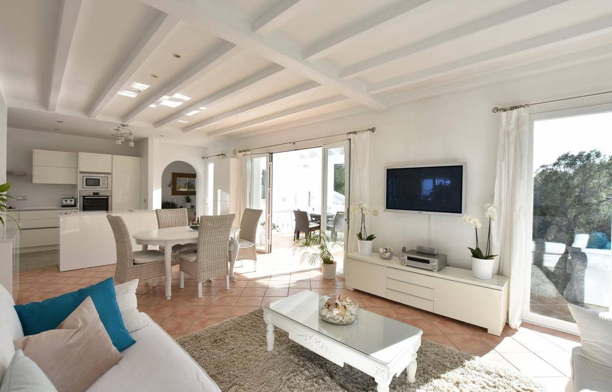4 bedroom Villa for sale in Costa d'en Blanes with pool garage - € 1,895,000 (Ref: 9740065)