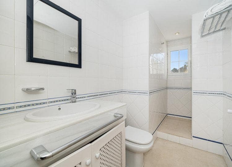 2 bedroom Apartment for sale in Bendinat with pool garage - € 975,000 (Ref: 9740081)