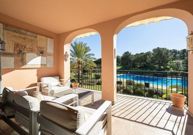 2 bedroom Apartment for sale in Bendinat, Calvià with pool garage - € 975,000 (Ref: 9740081)
