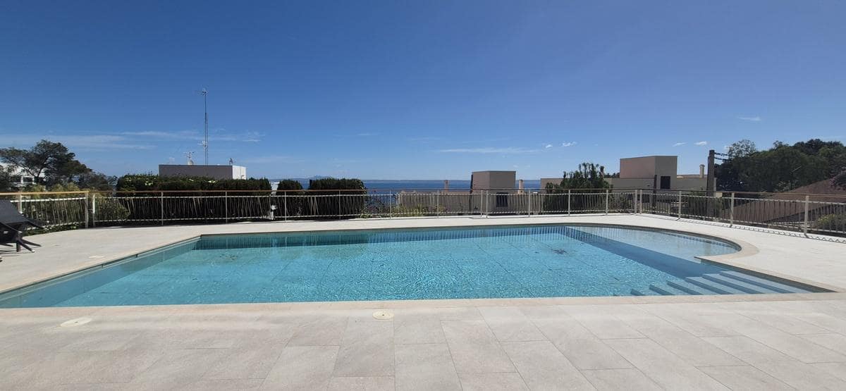 Apartamento de 2 habitaciones en Illetas en venta con piscina garaje - 695.000 € (Ref: 9740237)